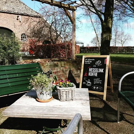 De Langenbrinck Eerlijk Heerlijk Overnachten In Blokhut En Ingerichte Tent Lodge Breedenbroek