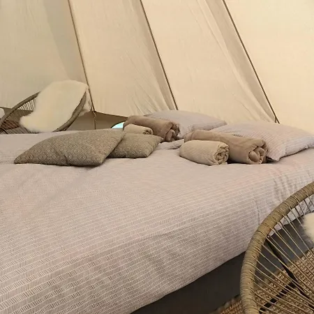 ロッジ De Langenbrinck Eerlijk Heerlijk Overnachten In Blokhut En Ingerichte Tent Breedenbroek