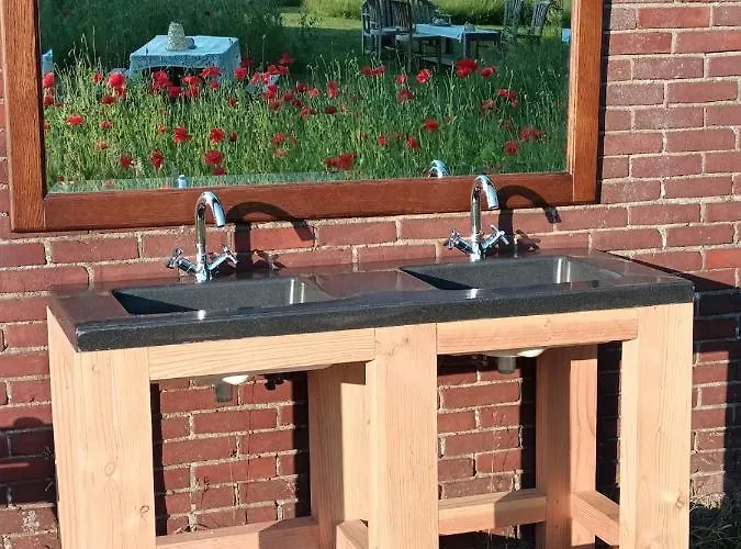 De Langenbrinck Eerlijk Heerlijk Overnachten In Blokhut En Ingerichte Tent *