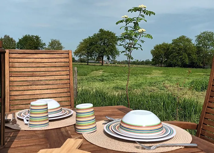 De Langenbrinck Eerlijk Heerlijk Overnachten In Blokhut En Ingerichte Tent Breedenbroek