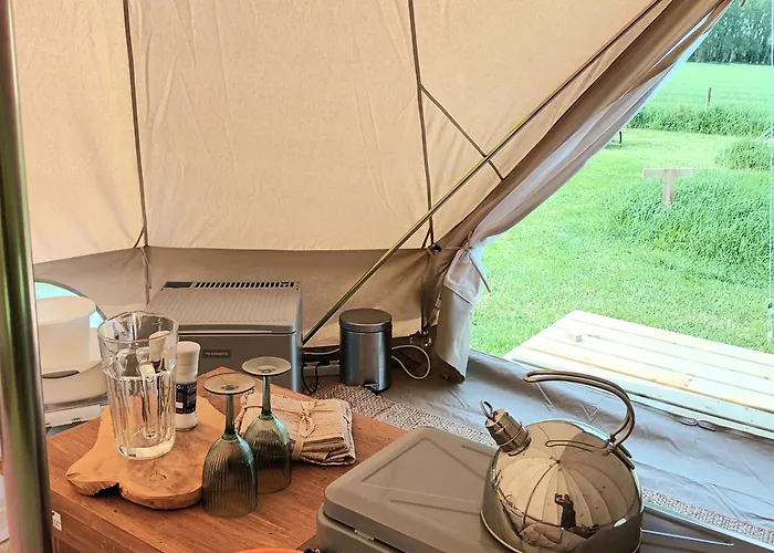 De Langenbrinck Eerlijk Heerlijk Overnachten In Blokhut En Ingerichte Tent Lodge
